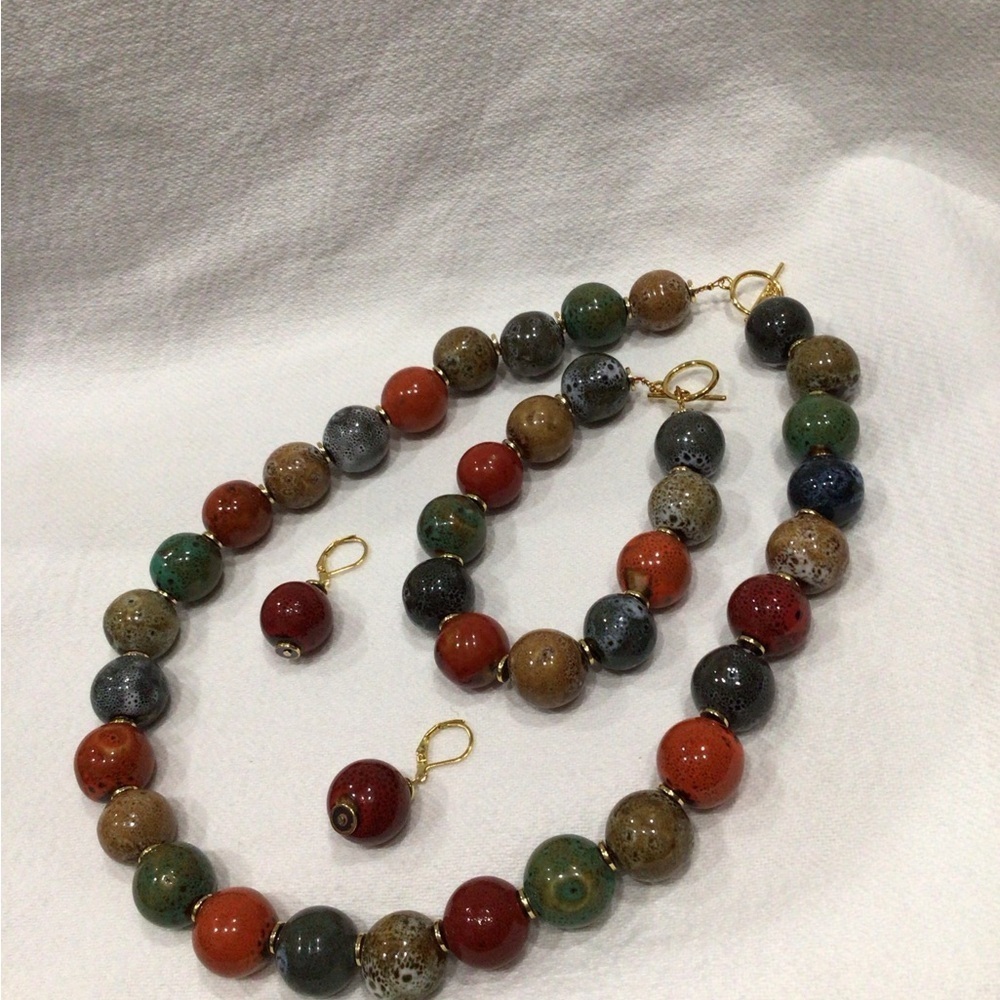 Tribal Earth Toned Colorful Beaded Necklace, Bracelet, and Earring Set - Picture 11 of 14